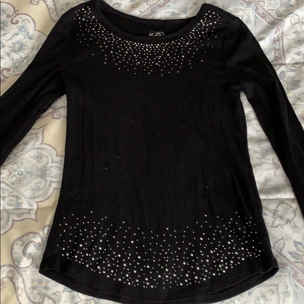 Black shirt